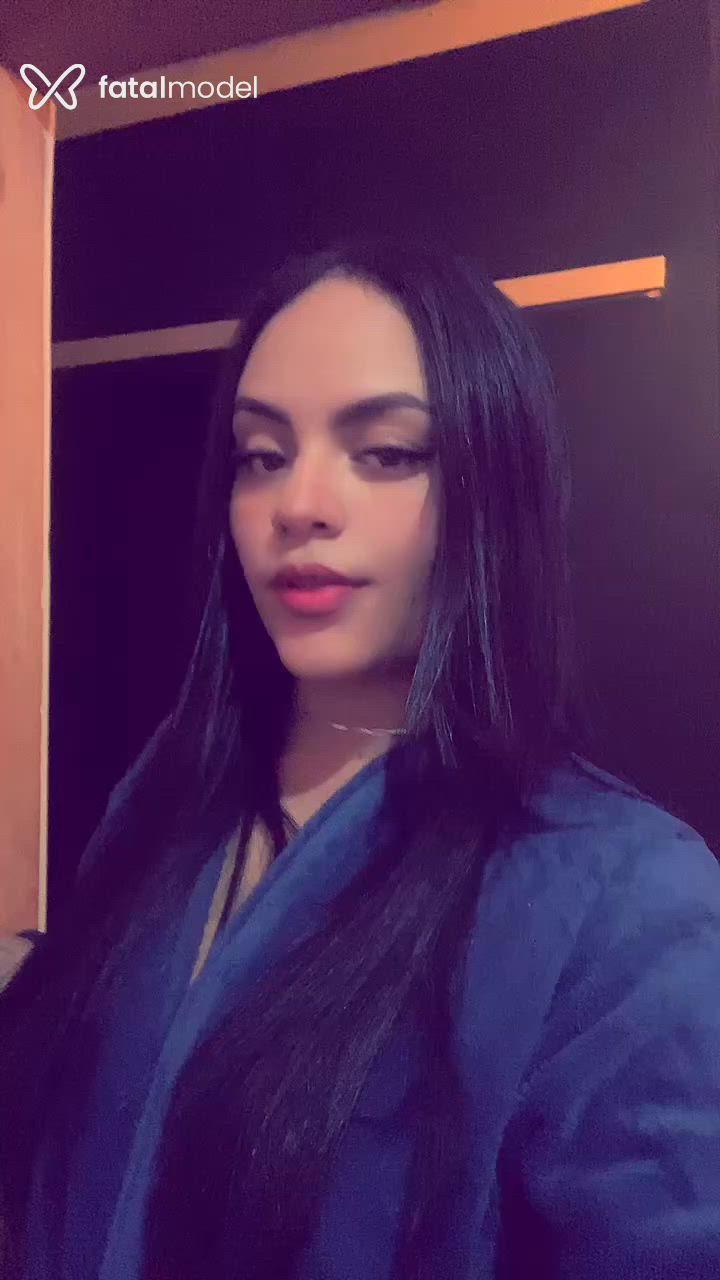 Acompanhante mulher morena (o) de olhos pretos - Anne Souza
