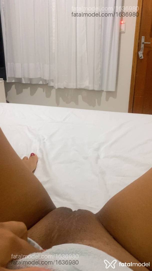 Acompanhante mulher morena (o) de olhos pretos - Anne Souza