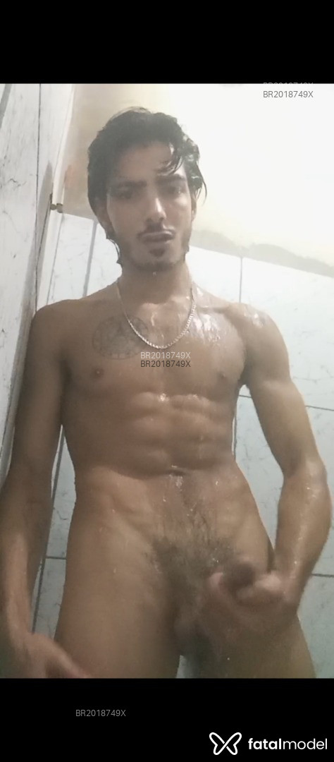 Acompanhante homem morena (o) de olhos castanhos - Petercam Acompanhante homem morena (o) de olhos castanhos - Petercam