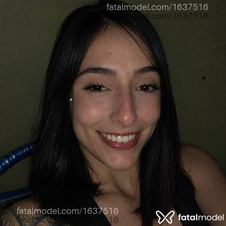 Acompanhante mulher morena (o) de olhos castanhos - Paula