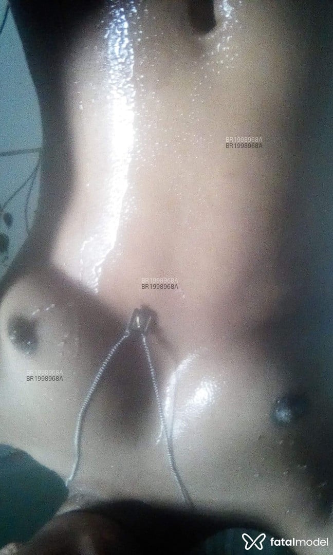 Acompanhante mulher morena (o) de olhos castanhos em Pelotas - Gabriella