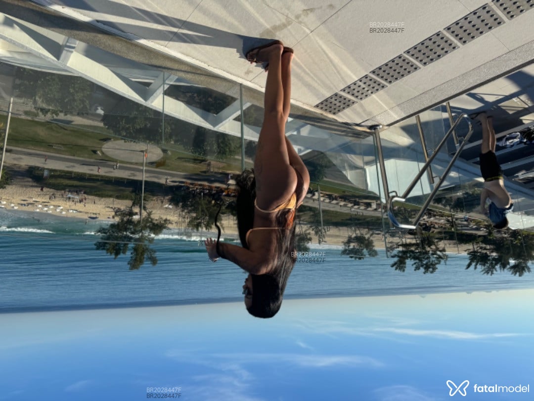 Acompanhante mulher morena (o) de olhos pretos em Rio de Janeiro Acompanhante mulher morena (o) de olhos pretos em Rio de Janeiro - Rubii