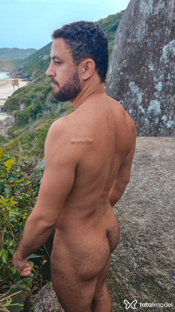 Acompanhante homem morena (o) de olhos castanhos em Florianópolis - Diogo Crux