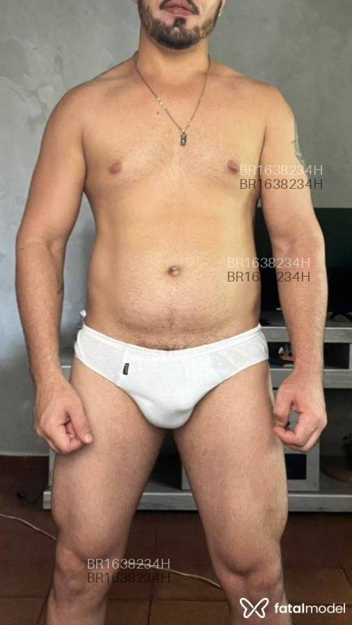 Acompanhante homem morena (o) de olhos pretos em Campos dos Goytacazes - Carlos Malta