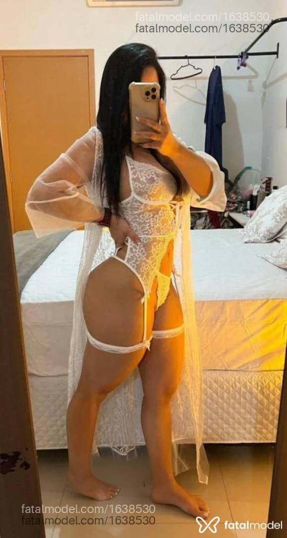 Acompanhante mulher com cabelo castanho de olhos castanhos - Liana Demarchi