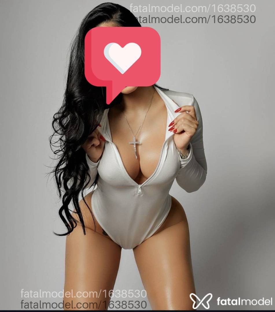 Acompanhante mulher com cabelo castanho de olhos castanhos - Liana Demarchi