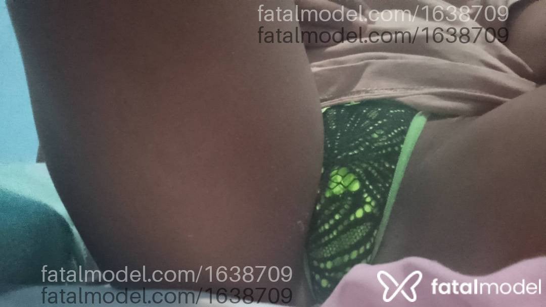 Acompanhante mulher morena (o) de olhos pretos em Virtual - Hellen