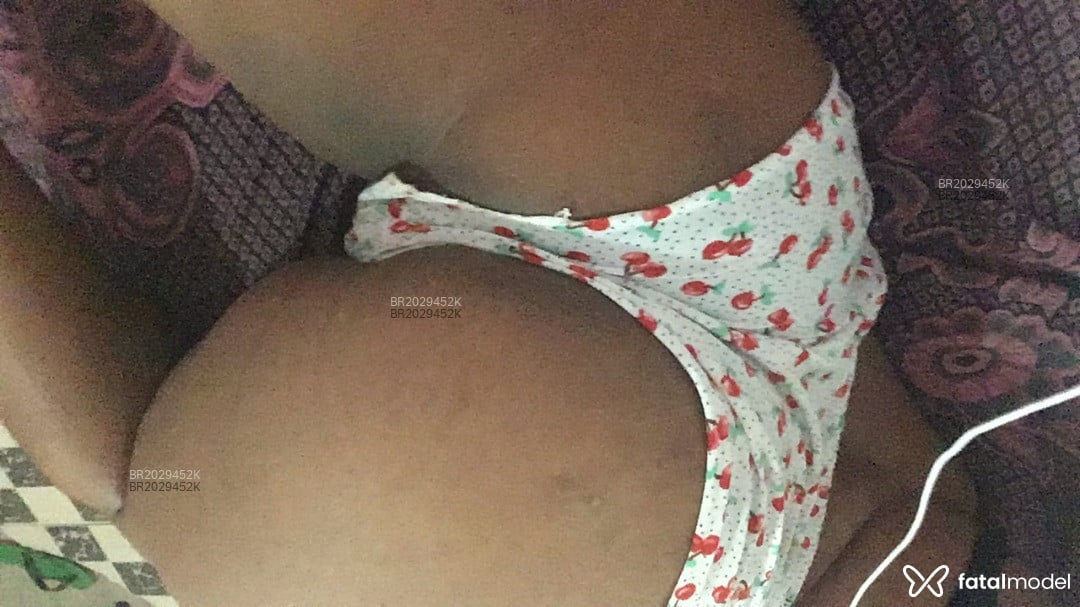 Acompanhante mulher morena (o) de olhos castanhos em Rio de Janeiro - Mel Maia