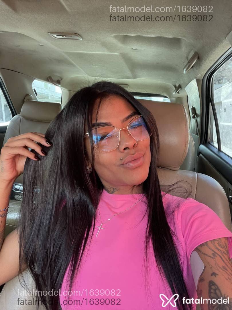 Acompanhante mulher morena (o) de olhos castanhos - Lexxaa Ubaldo