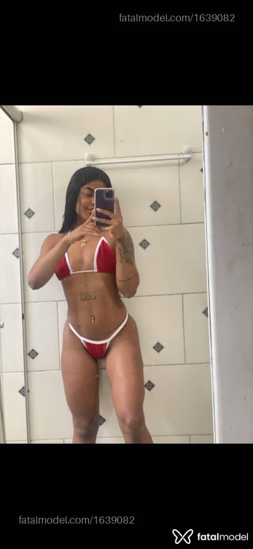 Acompanhante mulher morena (o) de olhos castanhos - Lexxaa Ubaldo