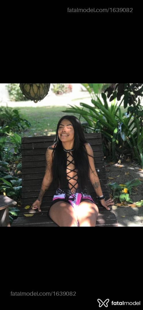 Acompanhante mulher morena (o) de olhos castanhos - Lexxaa Ubaldo