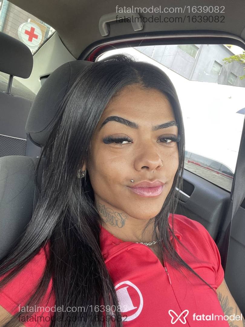 Acompanhante mulher morena (o) de olhos castanhos - Alexia Ubaldo