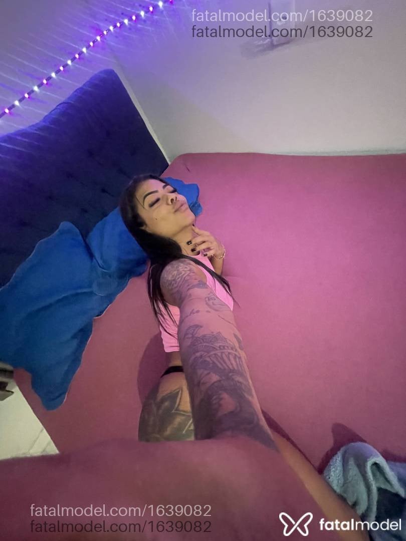 Acompanhante mulher morena (o) de olhos castanhos - Lexxaa Ubaldo