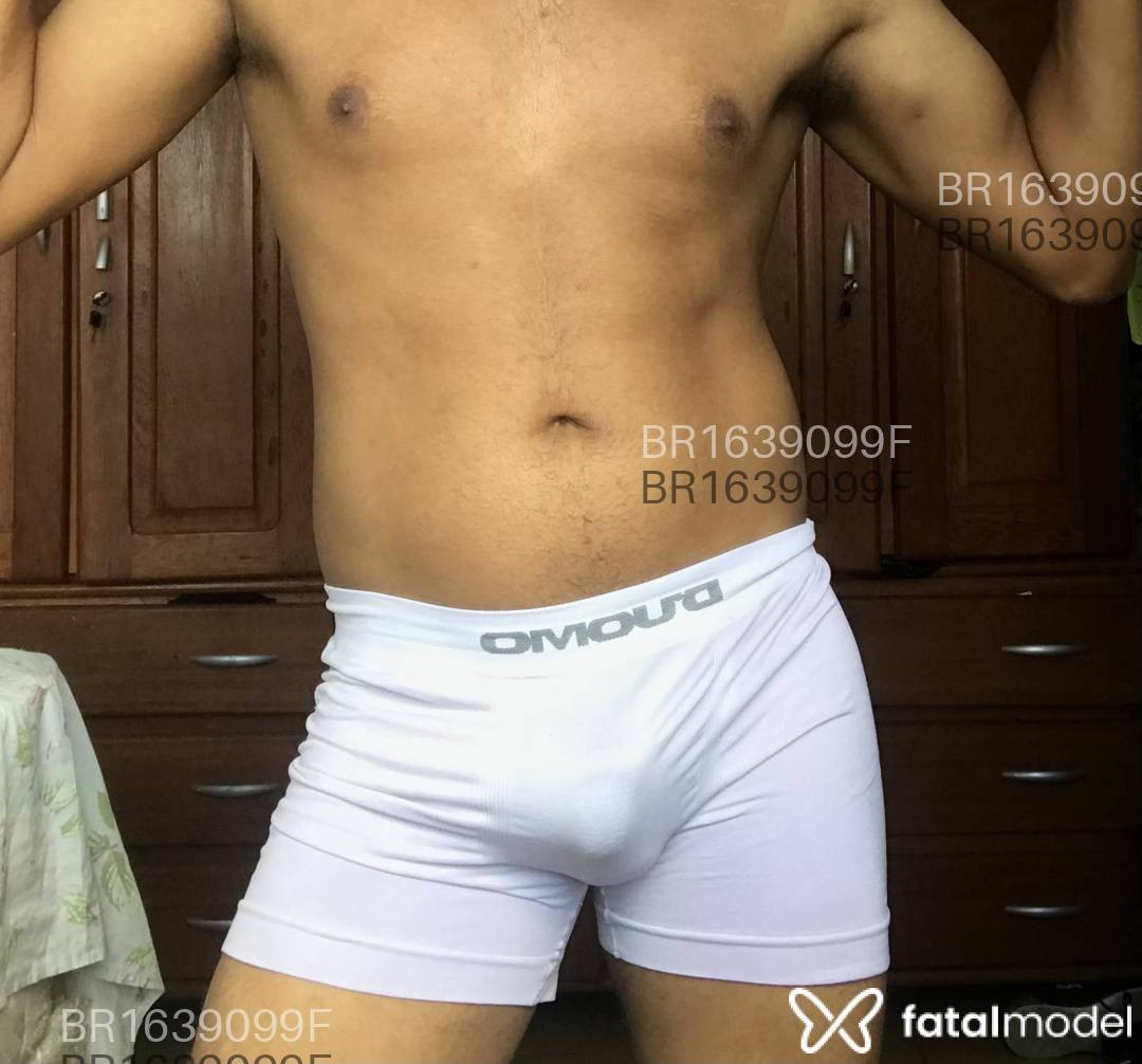 Acompanhante homem com cabelo castanho de olhos castanhos em Belém - Guilherme