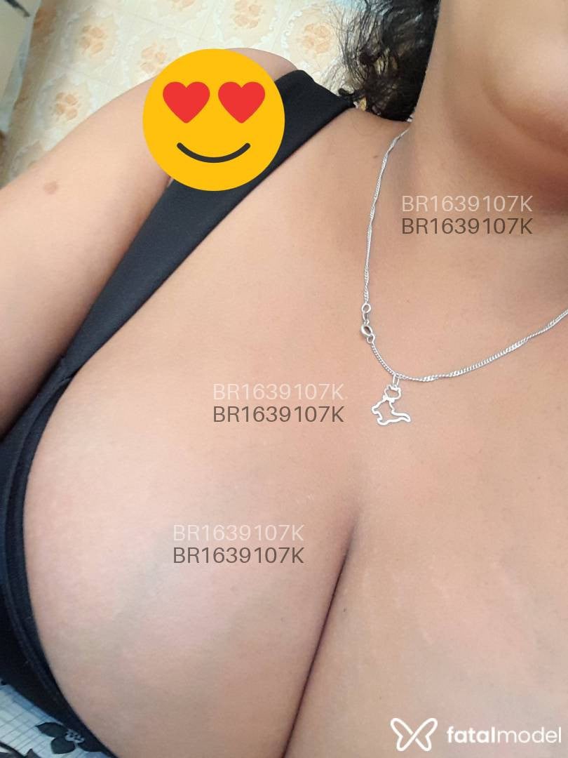Acompanhante mulher morena (o) de olhos castanhos - Fernanda Acompanhante mulher morena (o) de olhos castanhos - Fernanda