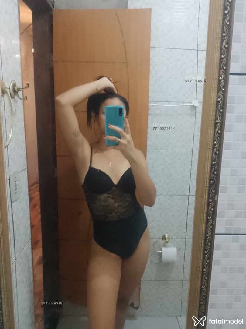 Acompanhante homem morena (o) de olhos castanhos em Belém - Júlia Santos