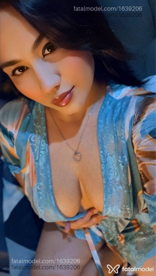 Acompanhante mulher morena (o) de olhos castanhos em Virtual - Trisy