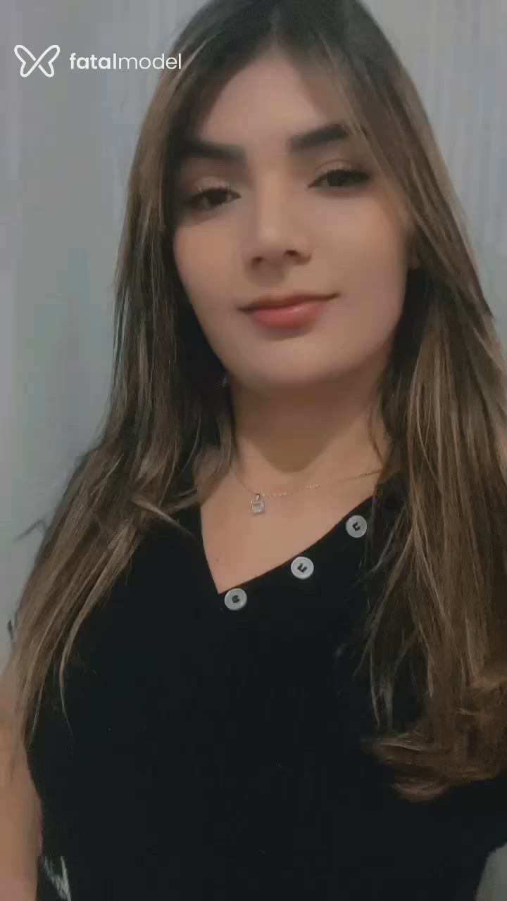 Acompanhante mulher com cabelo castanho de olhos castanhos - Mia