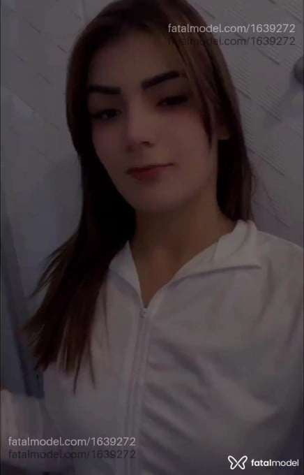 Acompanhante mulher com cabelo castanho de olhos castanhos em Pouso Alegre - Mia