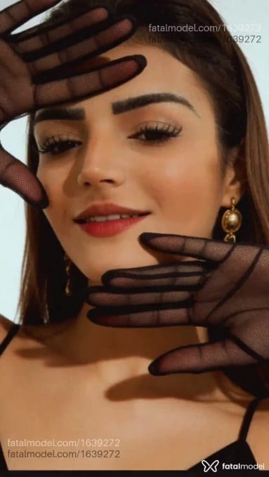 Acompanhante mulher com cabelo castanho de olhos castanhos em Pouso Alegre - Mia