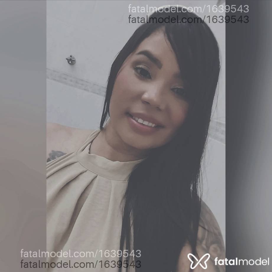 Acompanhante mulher com cabelo castanho de olhos pretos - Indinha