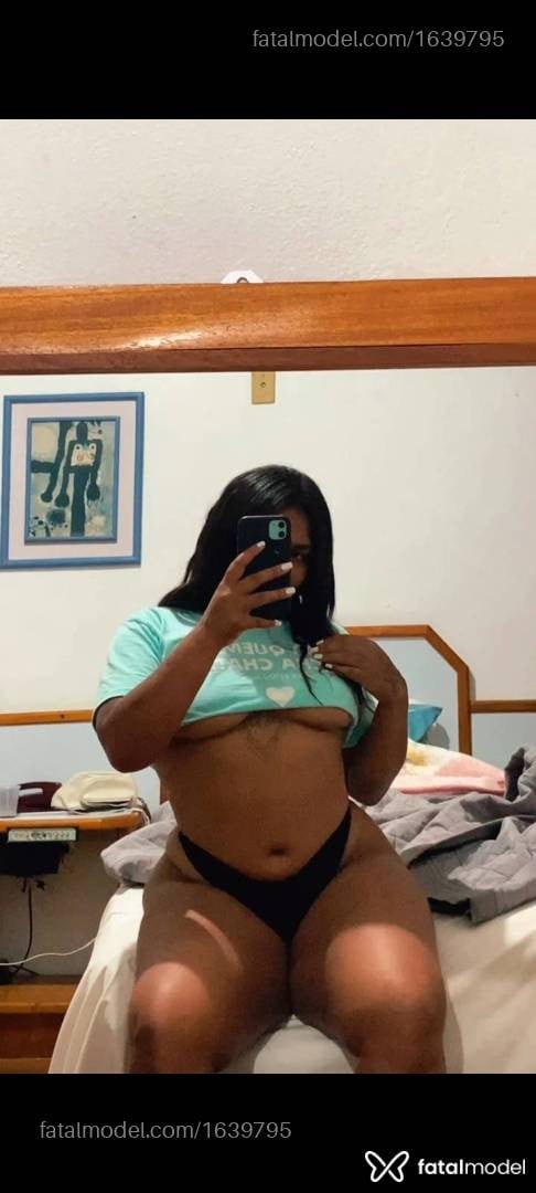 Acompanhante mulher com cabelo castanho de olhos castanhos - dudaaa