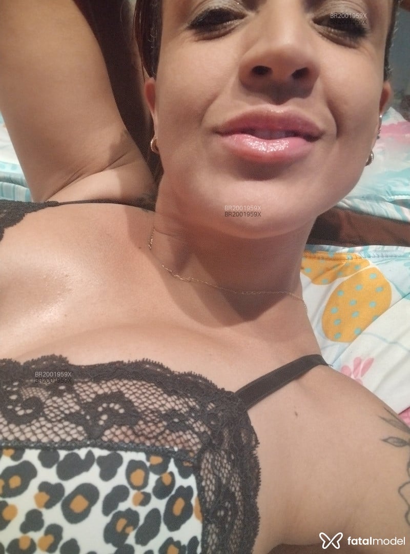 Acompanhante mulher loira (o) de olhos verdes em Montenegro Acompanhante mulher loira (o) de olhos verdes em Montenegro - Bruna Olliver
