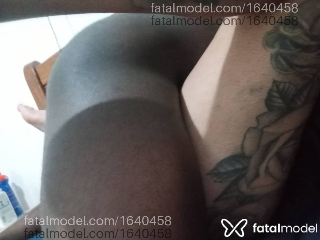 Acompanhante travesti loira (o) de olhos castanhos - Letícia