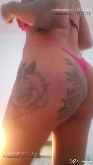 Acompanhante travesti loira (o) de olhos castanhos - Letícia Acompanhante travesti loira (o) de olhos castanhos - Letícia