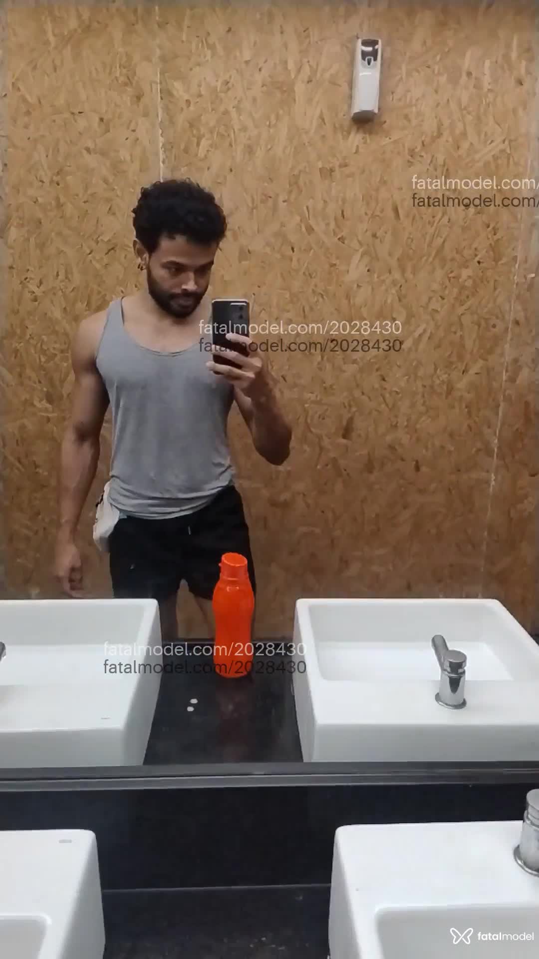 Acompanhante homem com cabelo castanho de olhos castanhos em São Paulo - Vini