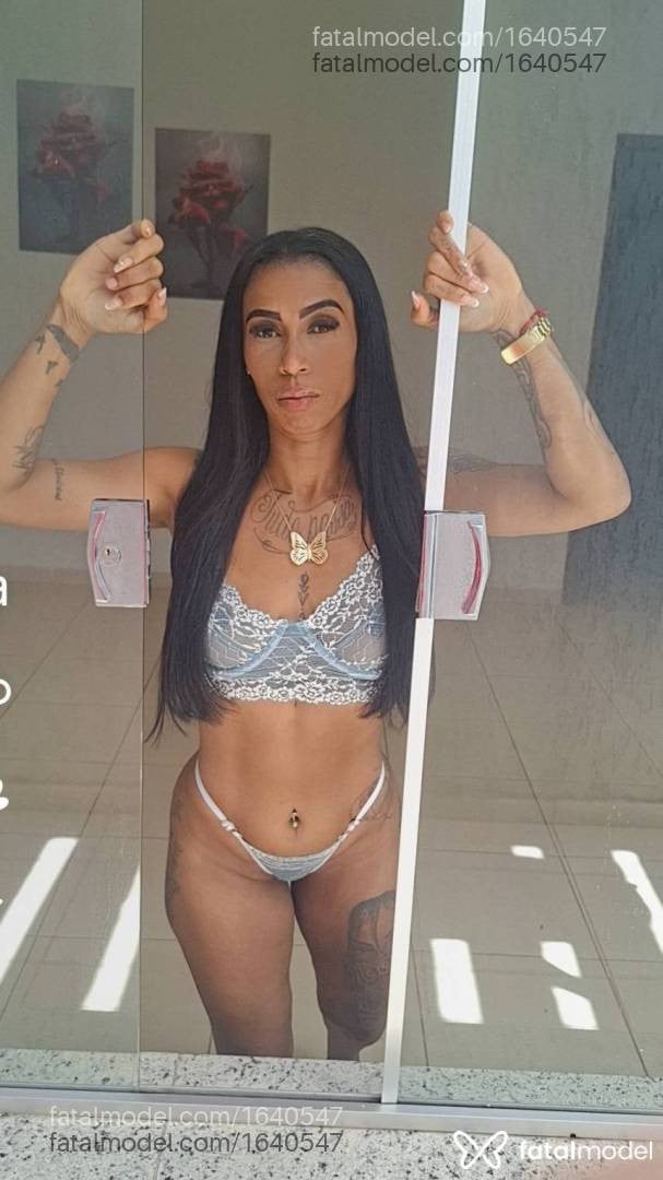 Acompanhante mulher morena (o) de olhos castanhos - Lary Vasconcelos