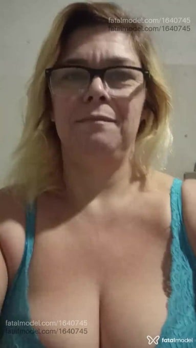 Acompanhante mulher loira (o) de olhos verdes em Virtual - Manuella