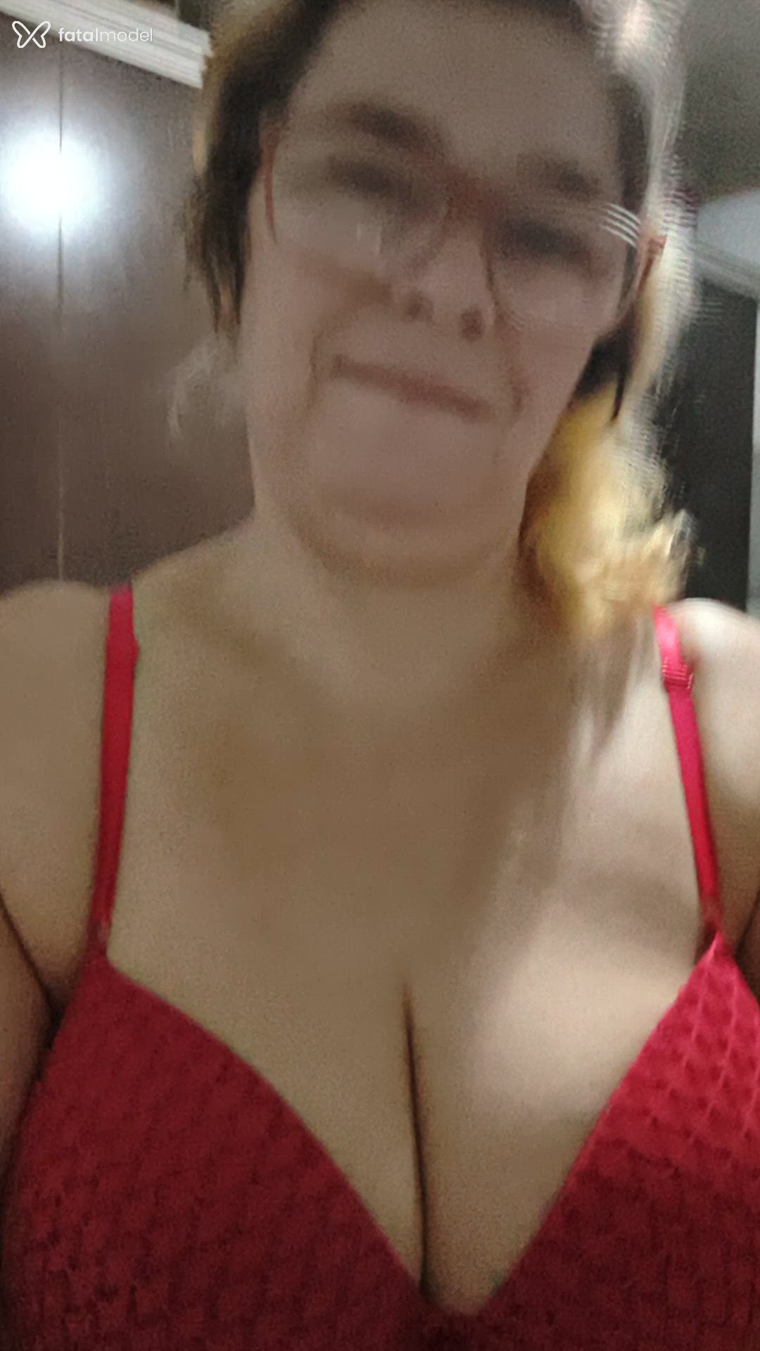 Acompanhante mulher loira (o) de olhos verdes em Virtual Acompanhante mulher loira (o) de olhos verdes em Virtual - Manuella