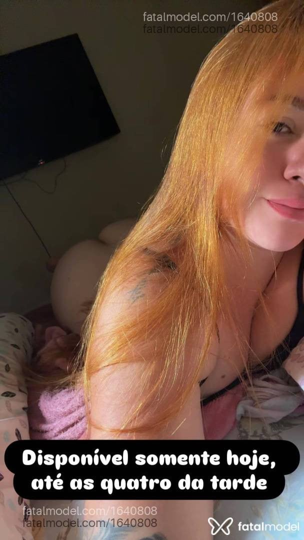 Acompanhante mulher ruiva (o) de olhos castanhos - Jade Muniz