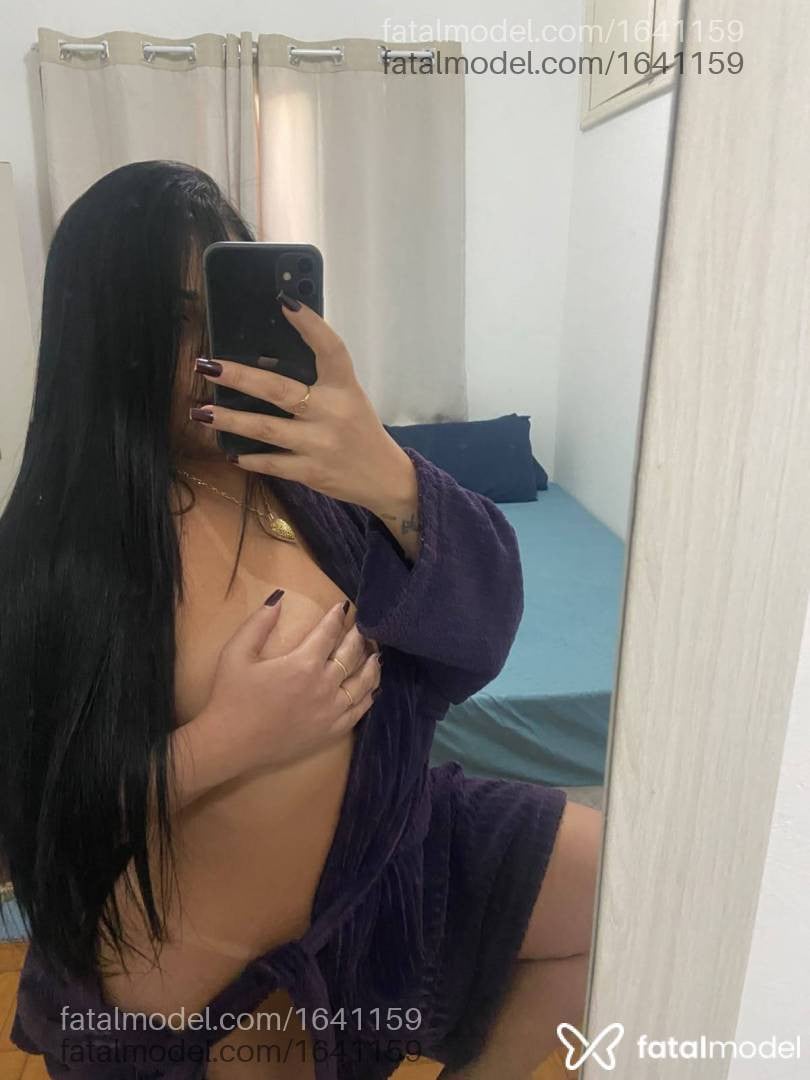 Acompanhante mulher morena (o) de olhos pretos - Kelly