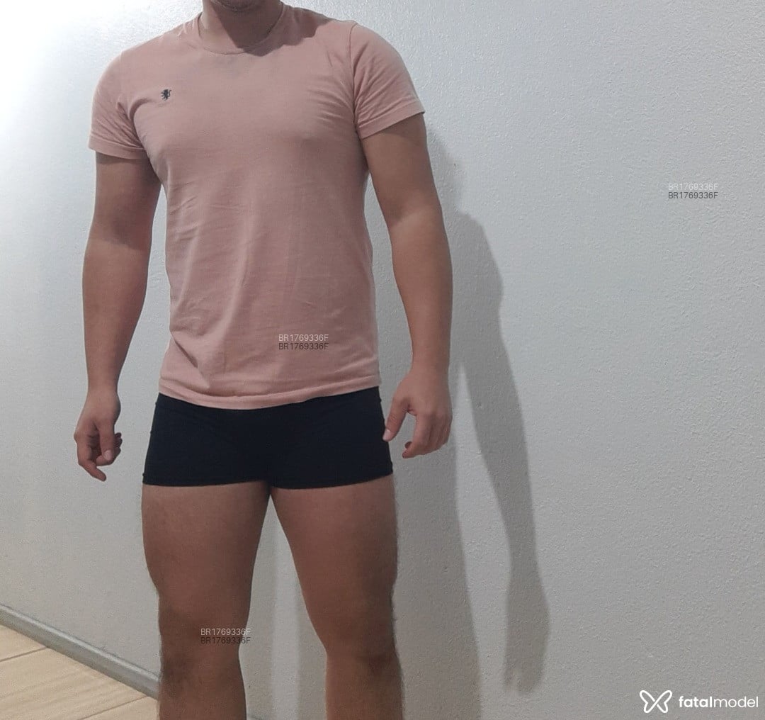 Acompanhante homem morena (o) de olhos castanhos em Santa Cruz do Sul - Zaark