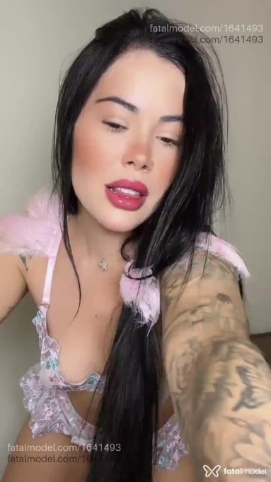 Acompanhante mulher com cabelo castanho de olhos castanhos em Toledo - Bruna Queiroz
