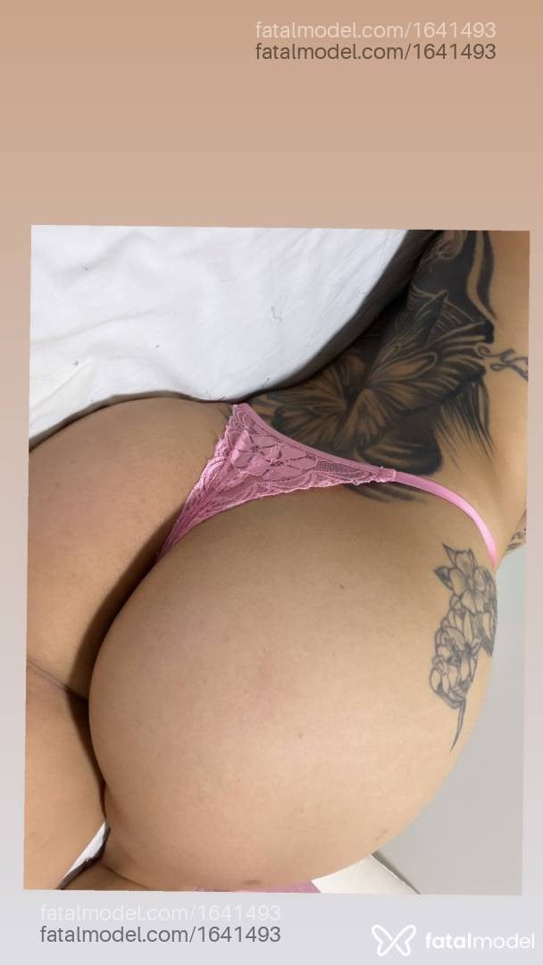 Acompanhante mulher com cabelo castanho de olhos castanhos - Bruna Queiroz
