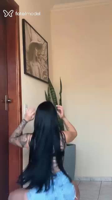Acompanhante mulher com cabelo castanho de olhos castanhos - Bruna Queiroz