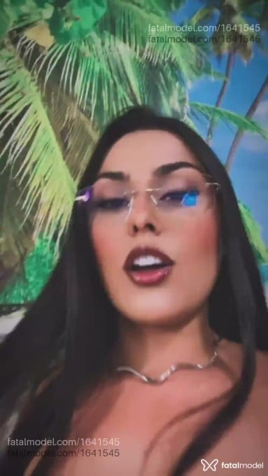 Acompanhante mulher morena (o) de olhos castanhos - Mirela Prado