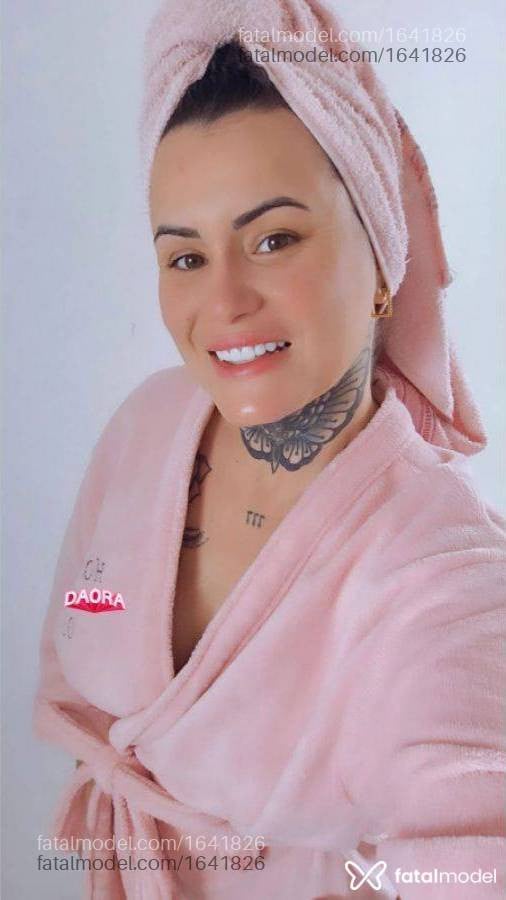 Acompanhante mulher morena (o) de olhos mel - Pérola Sanches Acompanhante mulher morena (o) de olhos mel - Pérola Sanches