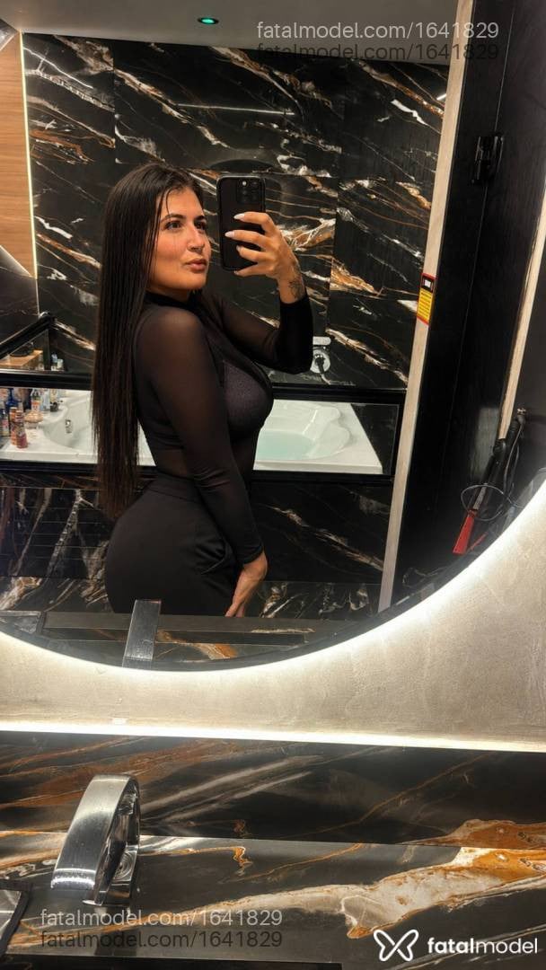 Acompanhante mulher morena (o) de olhos pretos - Isa Acompanhante mulher morena (o) de olhos pretos - Isa