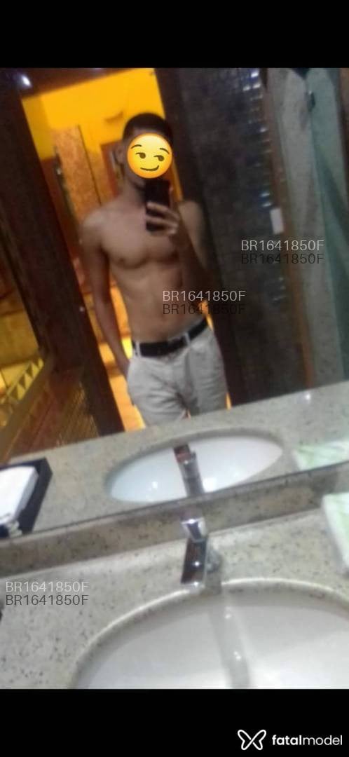 Acompanhante homem morena (o) de olhos castanhos em Serra Acompanhante homem morena (o) de olhos castanhos em Serra - Kendrick oliveira