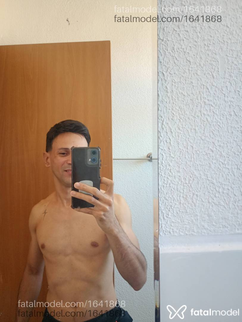 Acompanhante homem com cabelo castanho de olhos castanhos - Fellipe Ramos