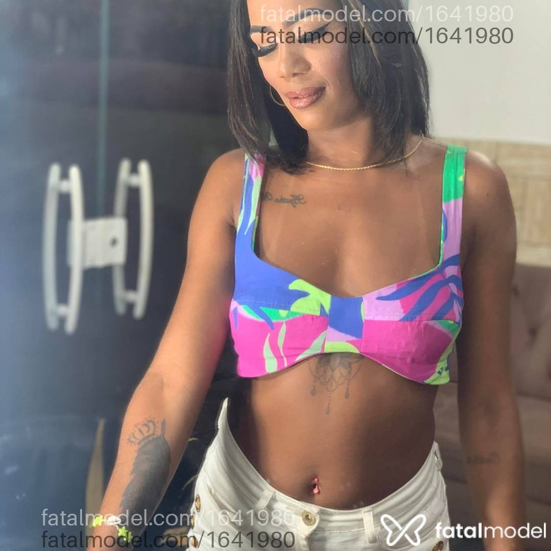 Acompanhante mulher morena (o) de olhos castanhos em Bauru - Leticia