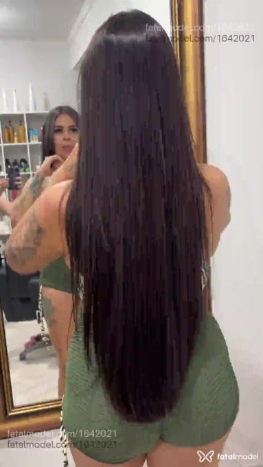 Acompanhante mulher morena (o) de olhos pretos em Cruzeiro Acompanhante mulher morena (o) de olhos pretos em Cruzeiro - Giovanna Salles
