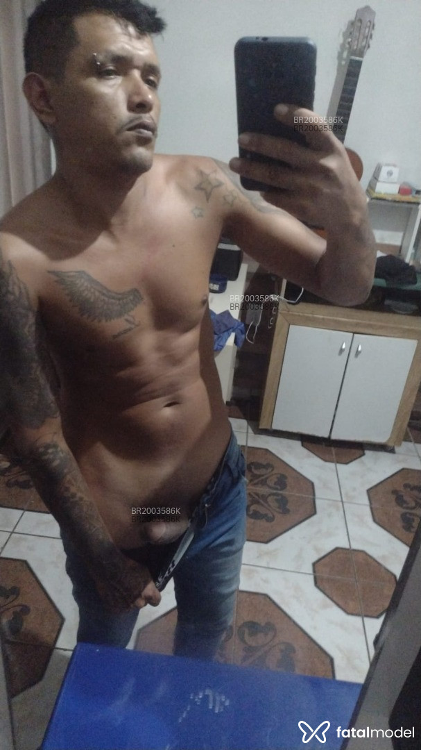 Acompanhante homem morena (o) de olhos castanhos em Porto Velho - Guizinho