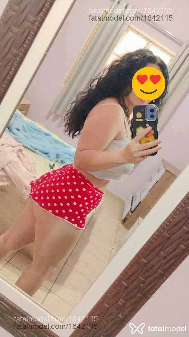 Acompanhante mulher morena (o) de olhos castanhos - Laura flores