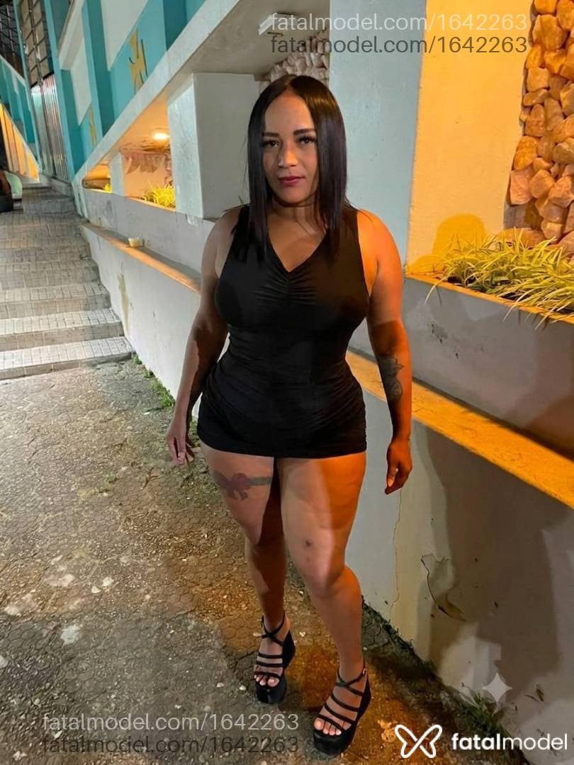 Acompanhante mulher morena (o) de olhos castanhos em Teófilo Otoni - Isabela