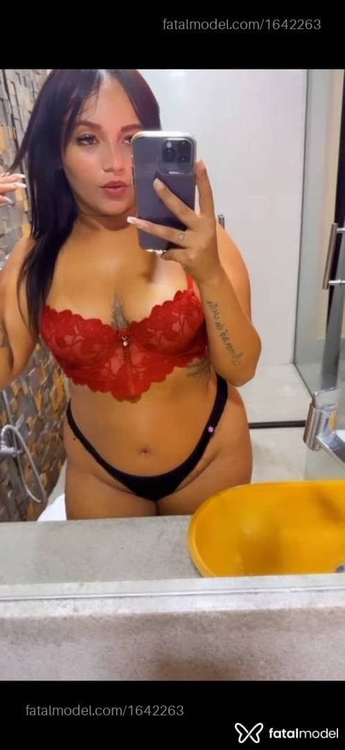 Acompanhante mulher morena (o) de olhos castanhos - Isabela